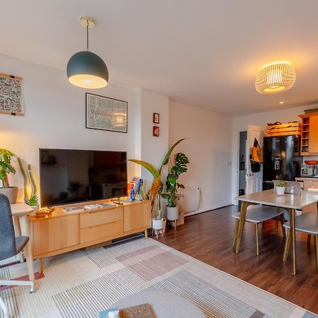 Apartamento Vibrant & Modern 1Bd Flat - Hackney Londres Exterior foto